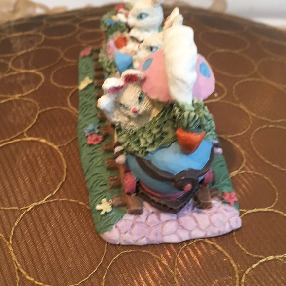 NWOT Vintage 1990s hand-painted bunny train figurine - Picture 3 of 5